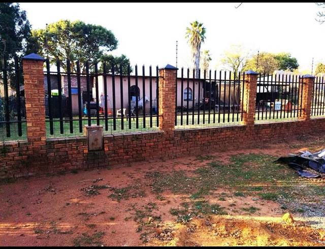 6 BEDROOM HOUSE FOR SALE IN KLIPRIVIER